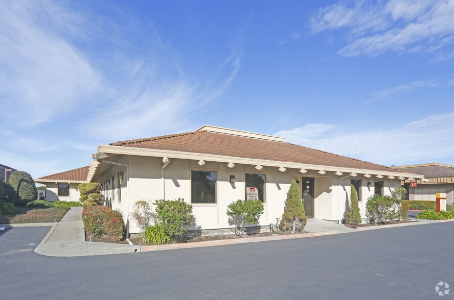 More Photos Of 911-915 Blanco Cir, Salinas Office For Lease