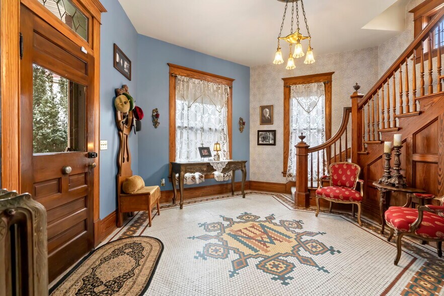 More Photos Of 746 Washington Ave, Loveland Specialty For Sale
