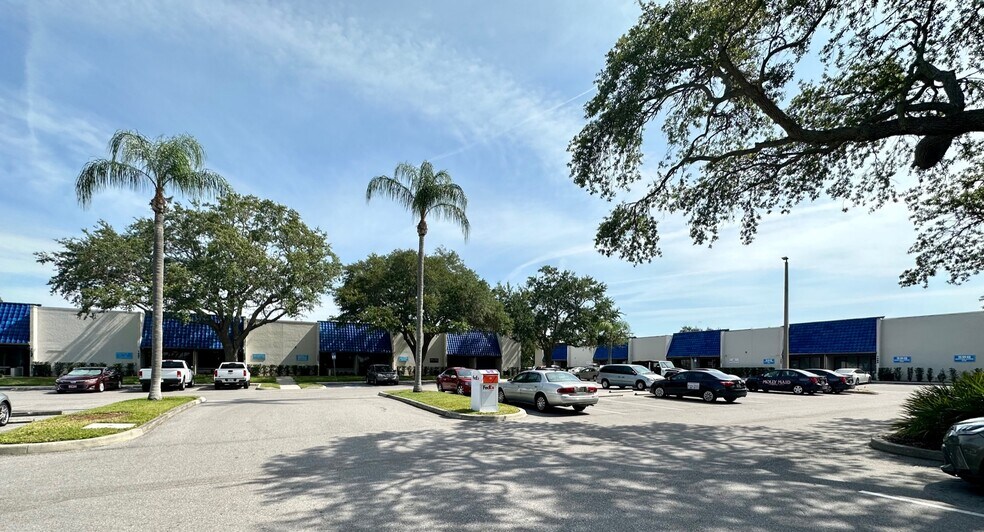 More Photos Of 7602-7644 15th St E, Sarasota Unknown For Lease