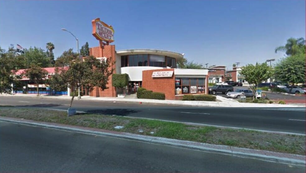 Primary Photo Of 13581-13583 Whittier Blvd, Whittier Storefront Retail Office For Lease