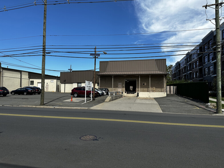 Primary Photo Of 502 South Ave, Garwood Warehouse For Lease