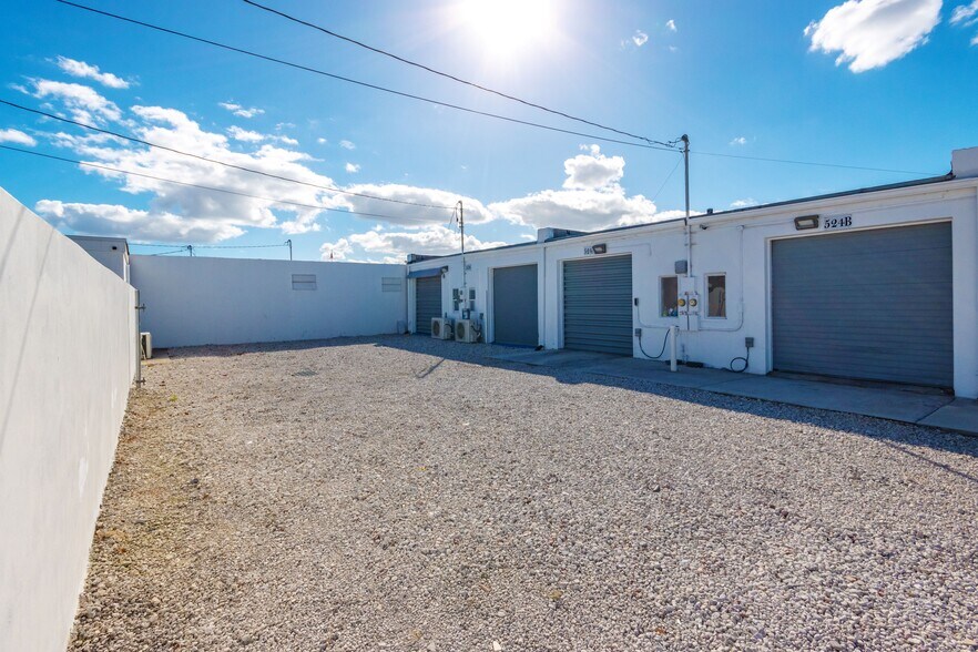 More Photos Of 518 N G St, Lake Worth Beach Warehouse For Lease