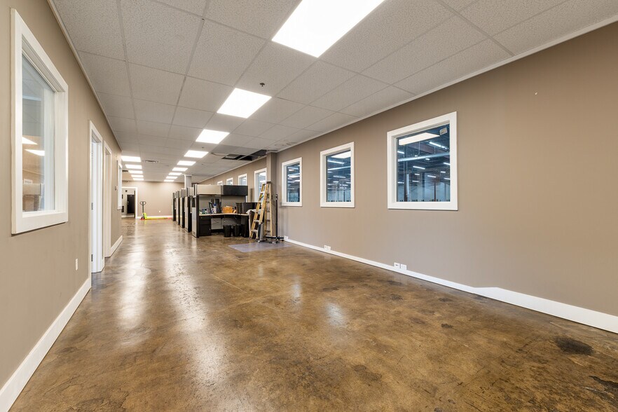 More Photos Of 1545 Hansford St, Charleston Light Distribution For Sale