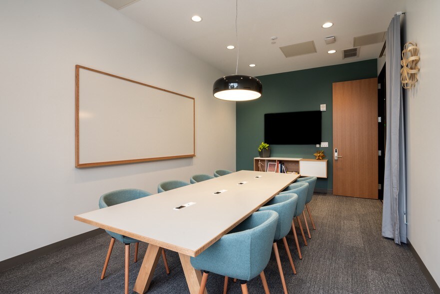 More Photos Of 71 Raymond Rd, West Hartford Coworking Space