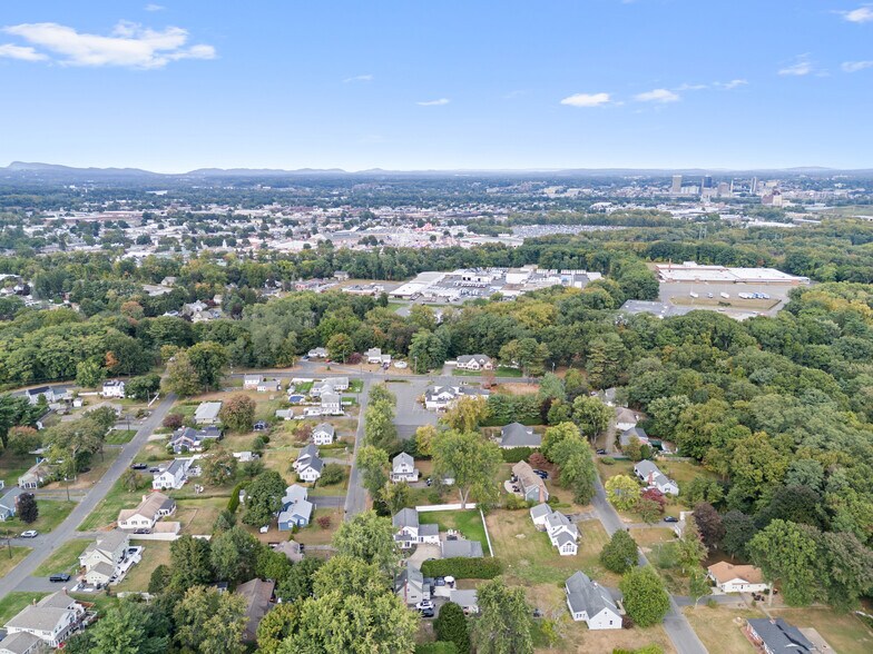 More Photos Of 135 Cooper St, Agawam Specialty For Sale