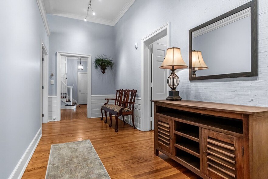 More Photos Of 235 Cedric St, Leesburg Office Residential For Sale
