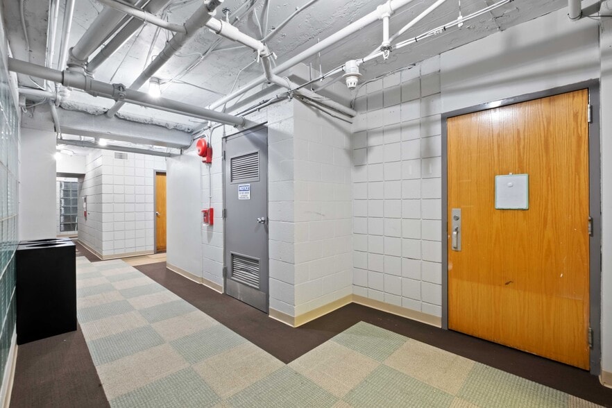 More Photos Of 5877 Commerce St, Pittsburgh Office For Sale