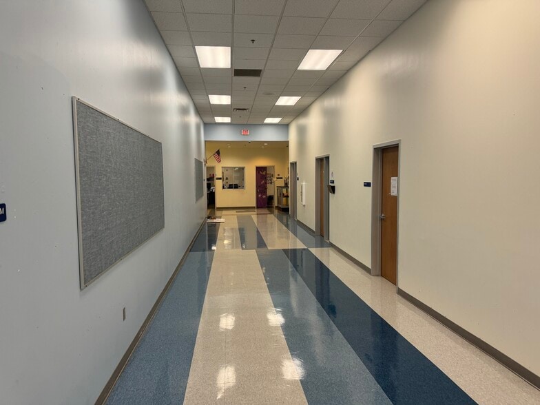 More Photos Of 2015 SW Loop 410, San Antonio Unknown For Lease