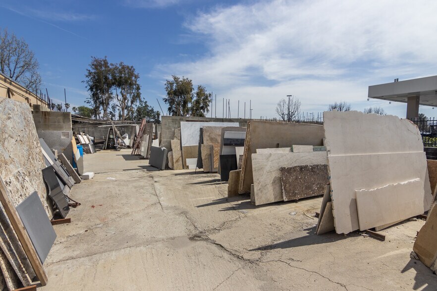 More Photos Of 6160 Sepulveda Blvd, Van Nuys Warehouse For Sale