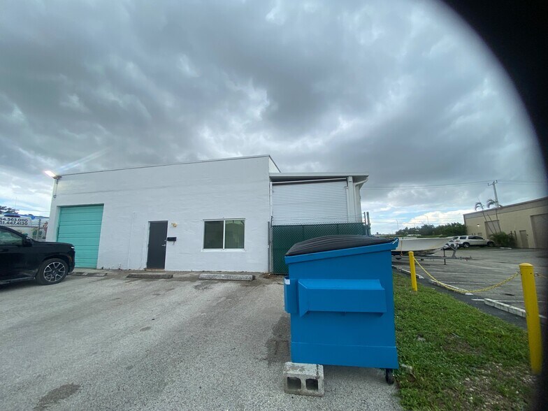 More Photos Of 340 SW 21st Ter, Fort Lauderdale Warehouse For Lease