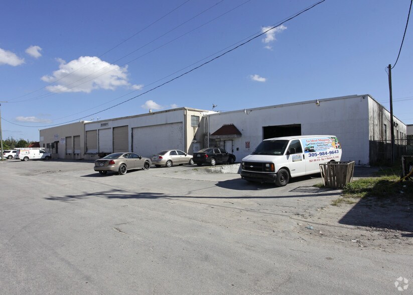 More Photos Of 3630-3660 NW 76th St, Miami Distribution For Lease