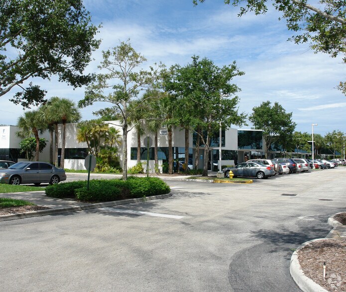 More Photos Of 7800 Peters Rd, Plantation Unknown For Lease