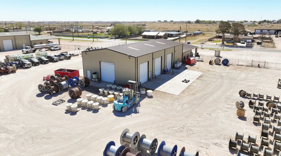 More Photos Of 1409 E County Road 120, Midland Warehouse For Lease