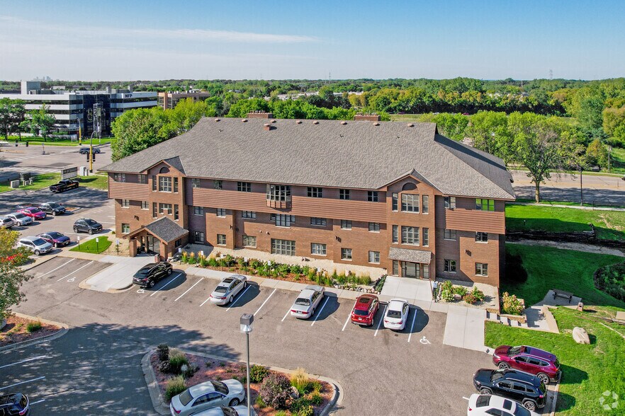 More Photos Of 277 Coon Rapids Blvd NW, Coon Rapids Office For Lease