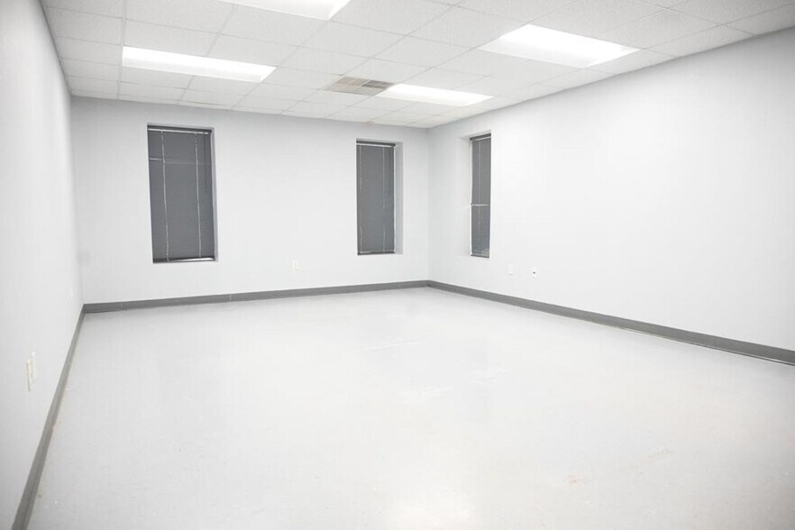 More Photos Of 3611 E State Highway 158, Midland Unknown For Lease