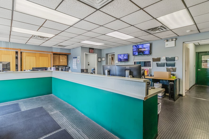 More Photos Of 30-34 Richards St, Brooklyn Warehouse For Sale