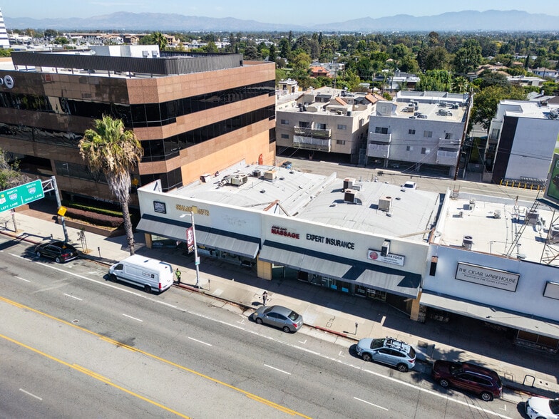 More Photos Of 15143-15153 Ventura Blvd, Sherman Oaks Storefront For Sale