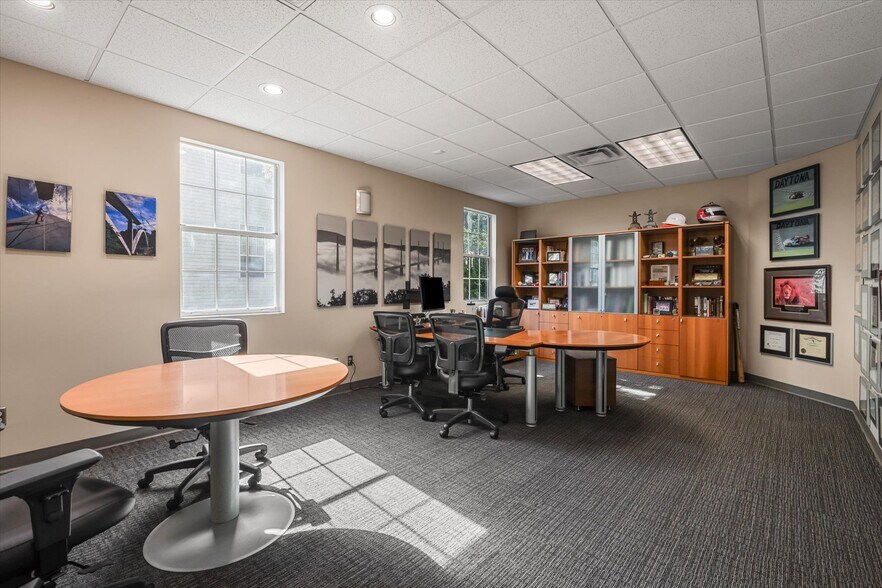 More Photos Of 1589 Metropolitan Blvd, Tallahassee Office For Lease