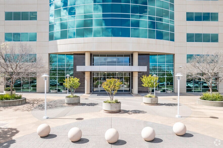 More Photos Of 1478 Stone Point Dr, Roseville Office For Lease