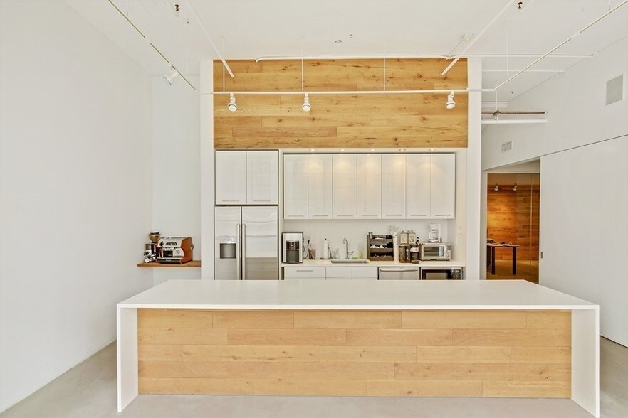 Photo of 12nd Floor Ste 1227