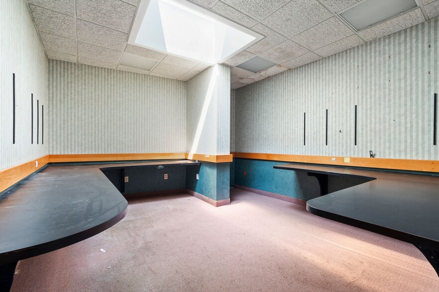 More Photos Of 80 Sagamore st, Quincy Office For Lease