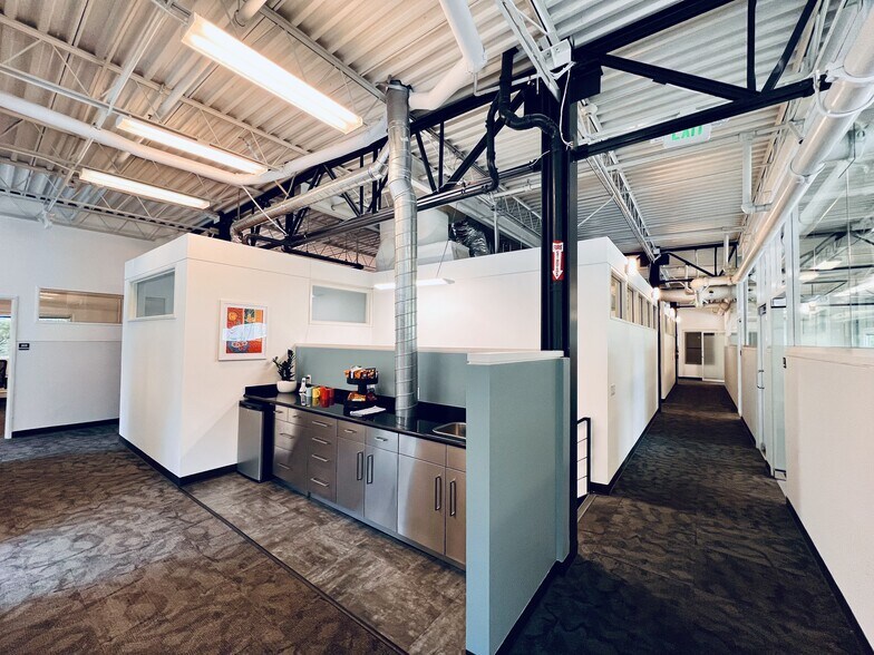 More Photos Of 10549-10555 Jefferson Blvd, Culver City Unknown For Lease