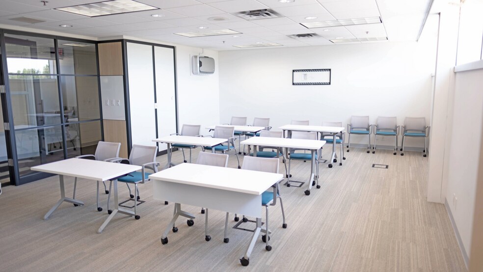 More Photos Of 13467 Quincy St, Holland Distribution For Lease