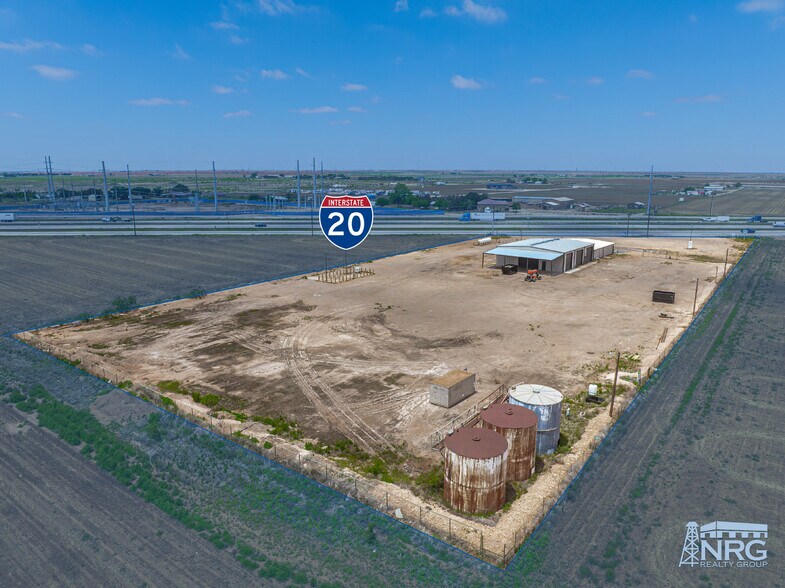 More Photos Of 3334 S Service Rd, Stanton Warehouse For Lease