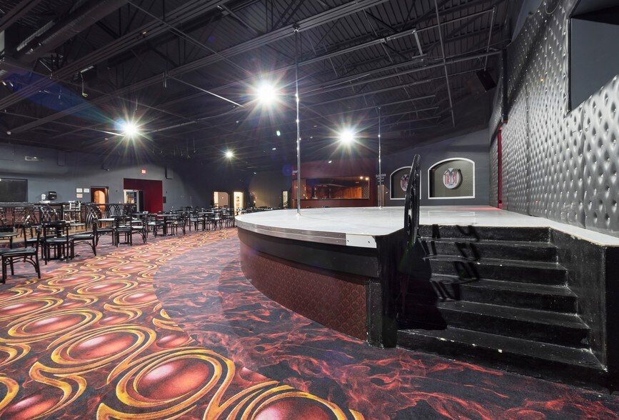 777 Aero Dr, Cheektowaga, NY 14225 Bar For Sale