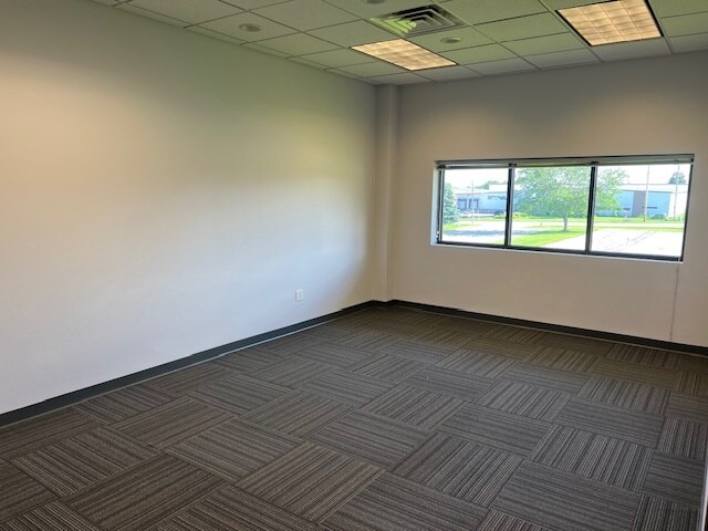 More Photos Of 2985 S Ridge Rd, Green Bay Medical For Lease