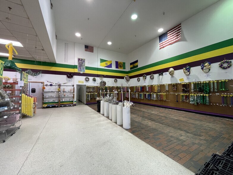 More Photos Of 2001 E Pass Rd, Gulfport Freestanding For Sale