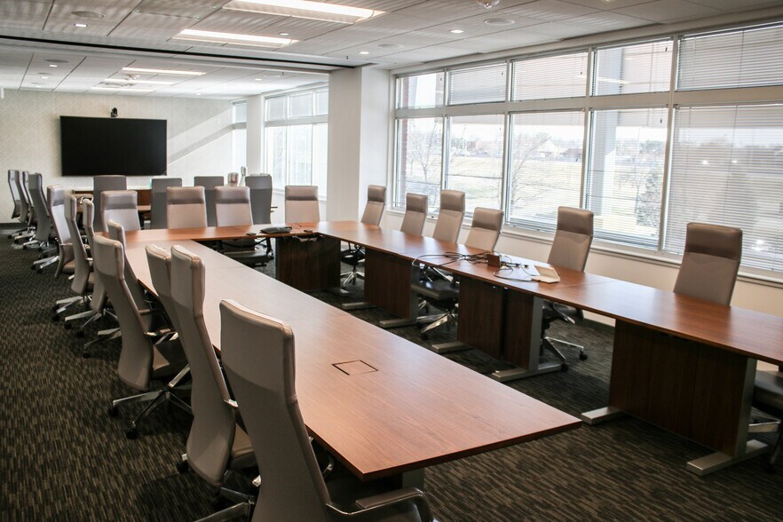 More Photos Of 15950 W Dodge Rd, Omaha Office For Lease