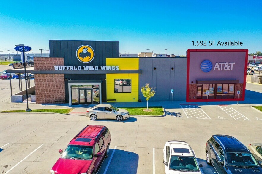 More Photos Of 2019 Krenzien Dr, Norfolk Restaurant For Lease