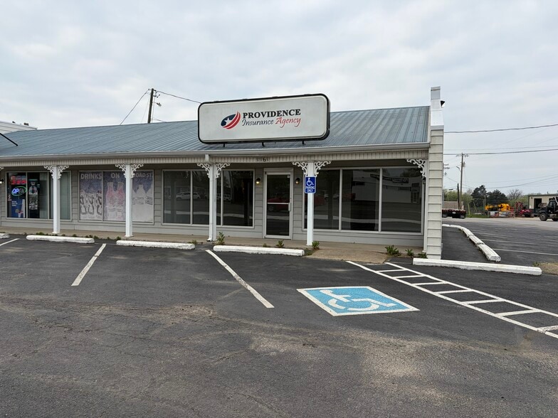 More Photos Of 1161 NW Broad St, Murfreesboro Office For Lease