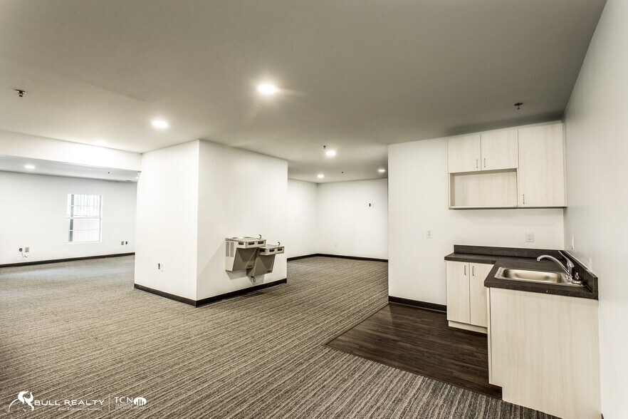 More Photos Of 1230 Upper Hembree Rd, Roswell Loft Creative Space For Lease