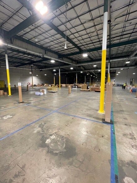 More Photos Of 10058 Airline Hwy, Saint Rose Warehouse For Lease