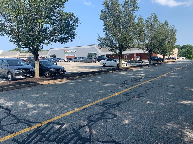 More Photos Of 20-90 Frenchtown Rd, North Kingstown Unknown For Lease