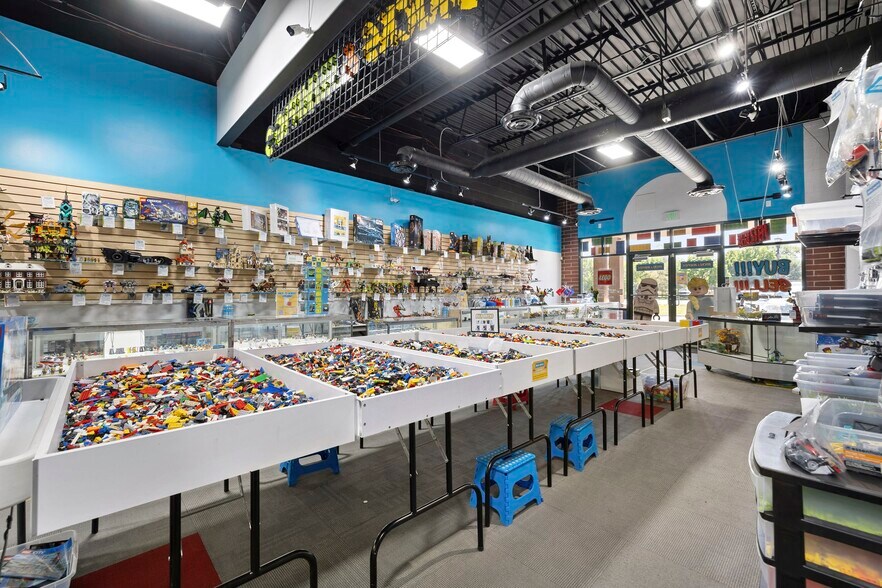 More Photos Of 1086 W South Jordan Pky, South Jordan Freestanding For Sale