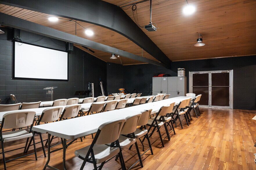 More Photos Of 301 W Anderson Ln, Austin Religious Facility For Sale