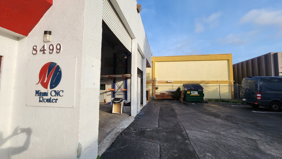 Primary Photo Of 8497-8499 NW 54th St, Doral Warehouse For Sale