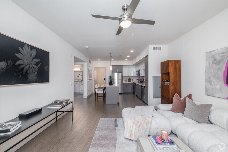 More Photos Of 899 Traction Ave, Los Angeles Apartments For Lease