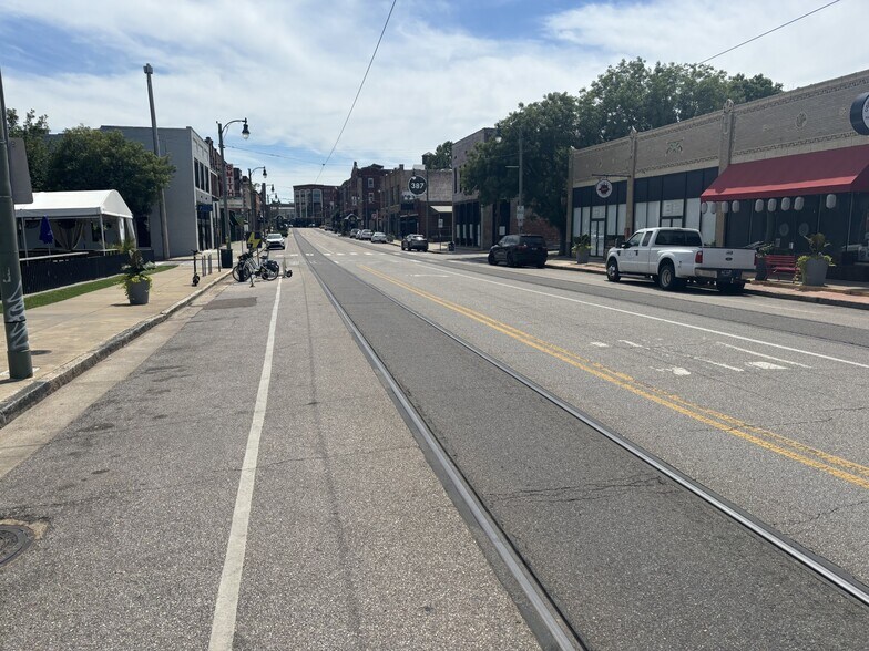 More Photos Of 348 S Main St, Memphis Storefront For Lease