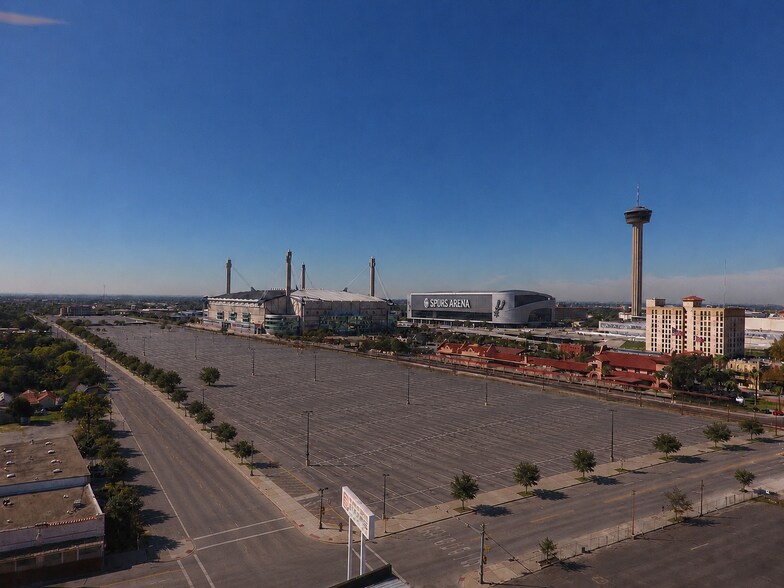 More Photos Of 1220 E Commerce St, San Antonio Land For Sale