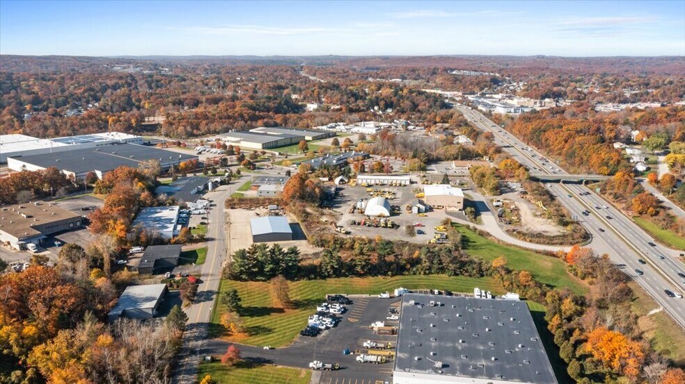 More Photos Of 15 Technology Dr, Auburn Warehouse For Lease