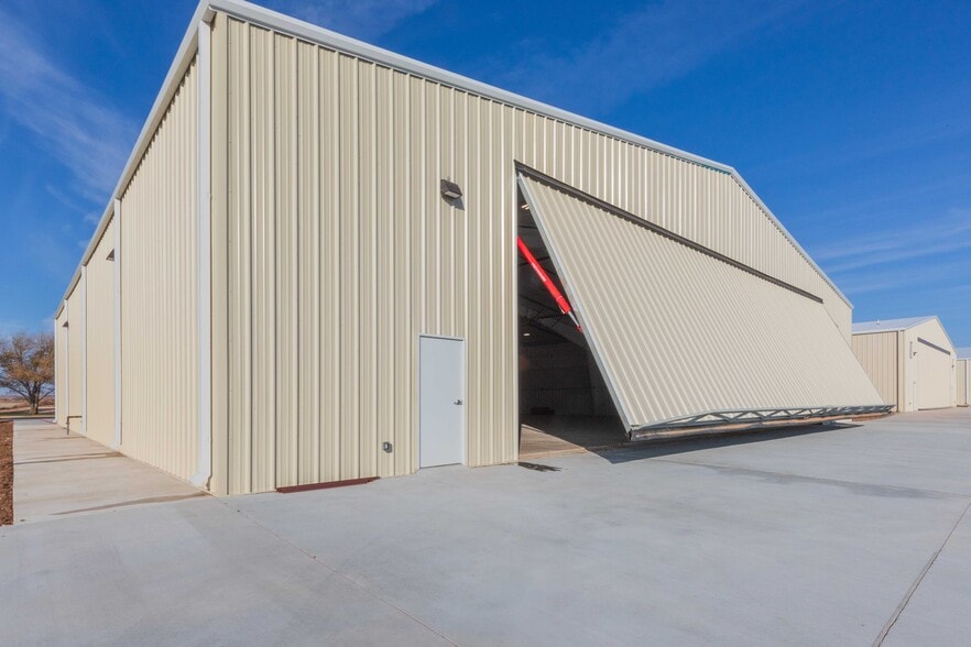 More Photos Of 3409 Airway Blvd, Amarillo Warehouse For Lease