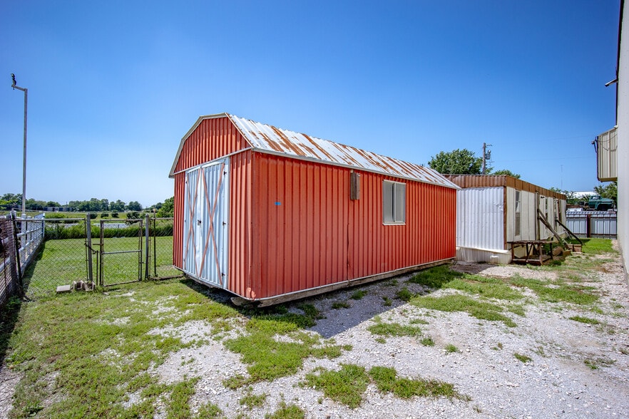 More Photos Of 6209 S Shields Blvd, Oklahoma City Manufacturing For Sale