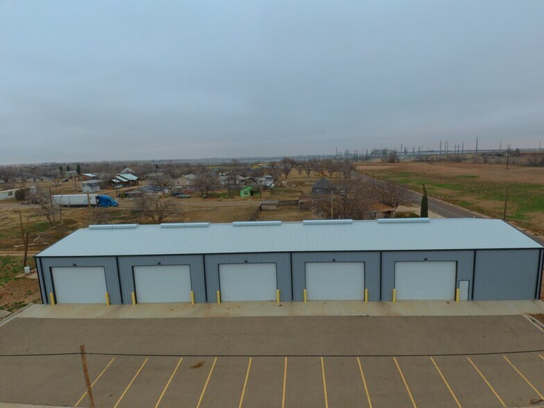 More Photos Of 1509 Lynn Ave, Lamesa Industrial For Sale