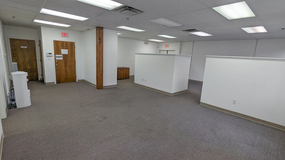 More Photos Of 1795 Boston Post Rd, Guilford Office For Sale