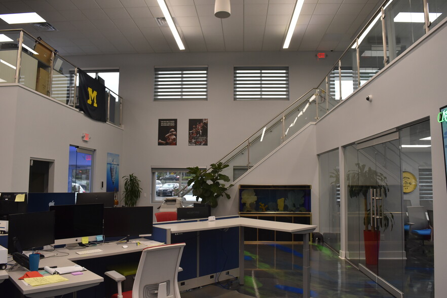 More Photos Of 6015 N US Highway 301, Tampa Warehouse For Sale