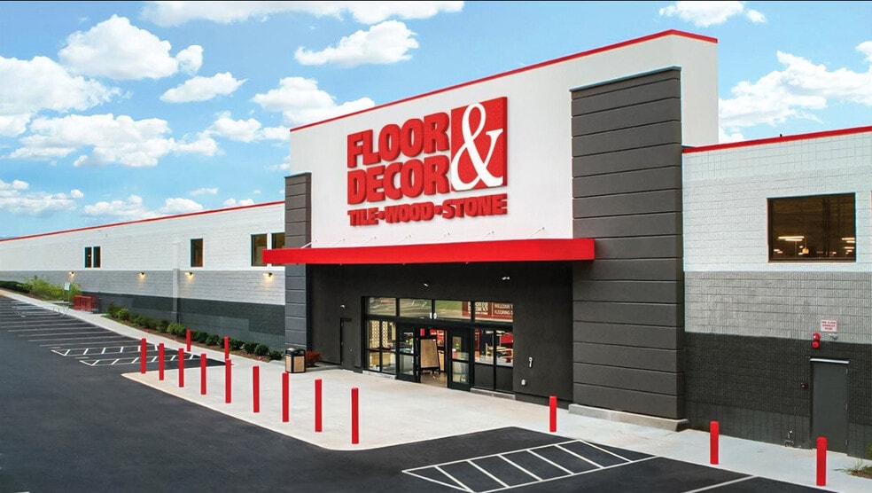 More Photos Of 6185 Rivers Ave, Charleston Unknown For Lease